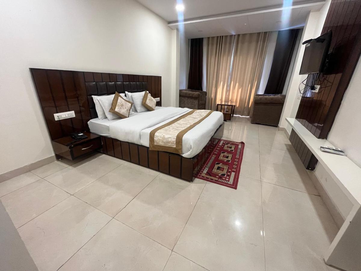 Alex Hotel